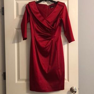 Beautiful dress from Tahari, size 4, worn once